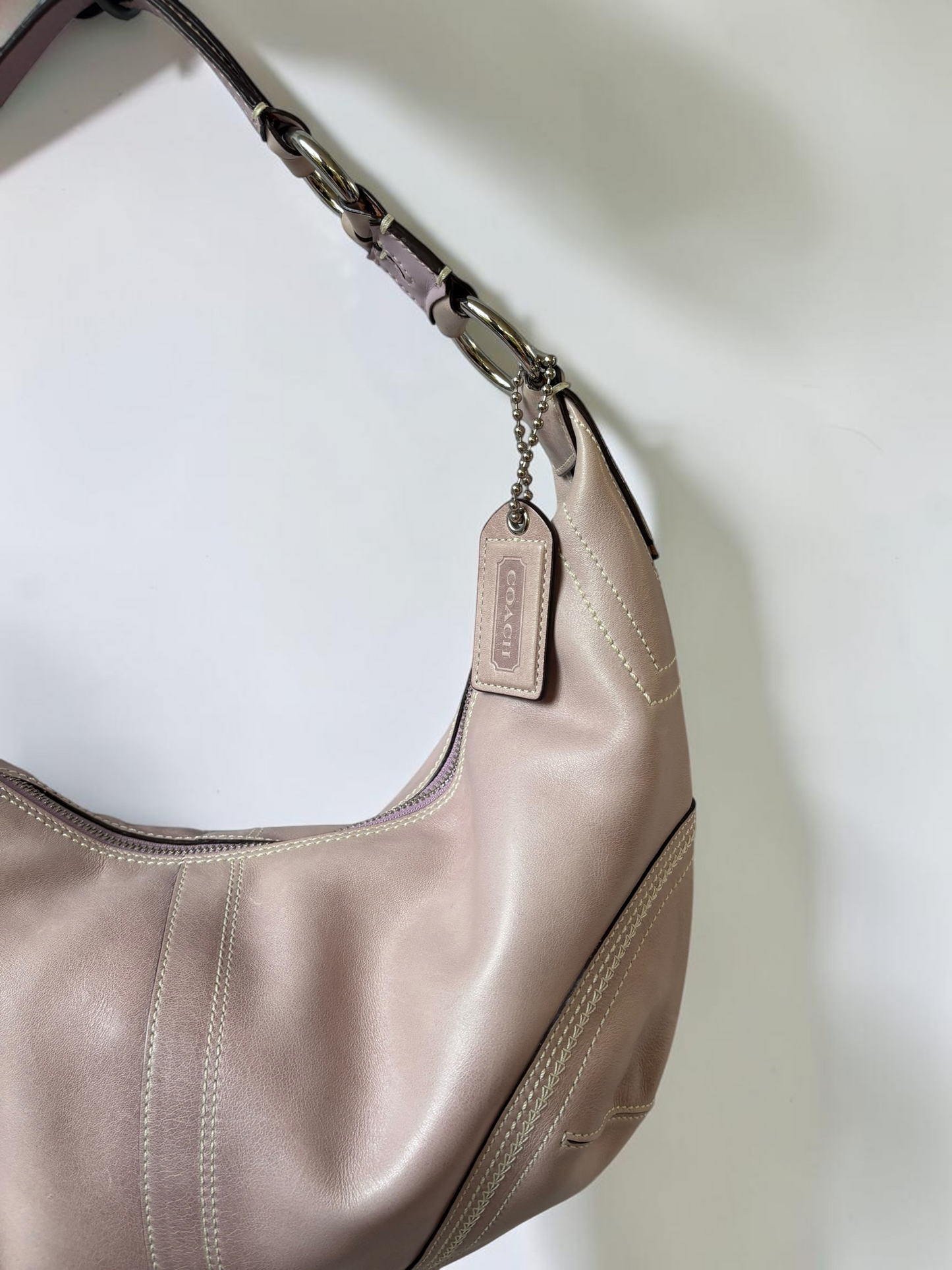 Vintage Coach Crescent Hobo bag blush pink detail