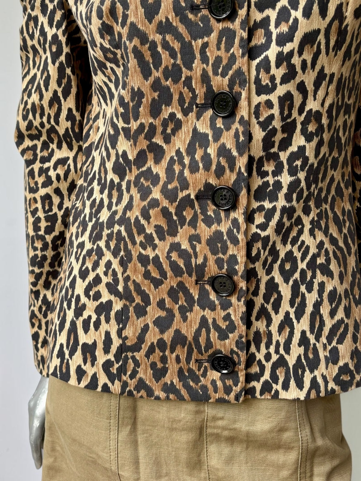 Vintage Dolce and Gabbana leopard blazer close up