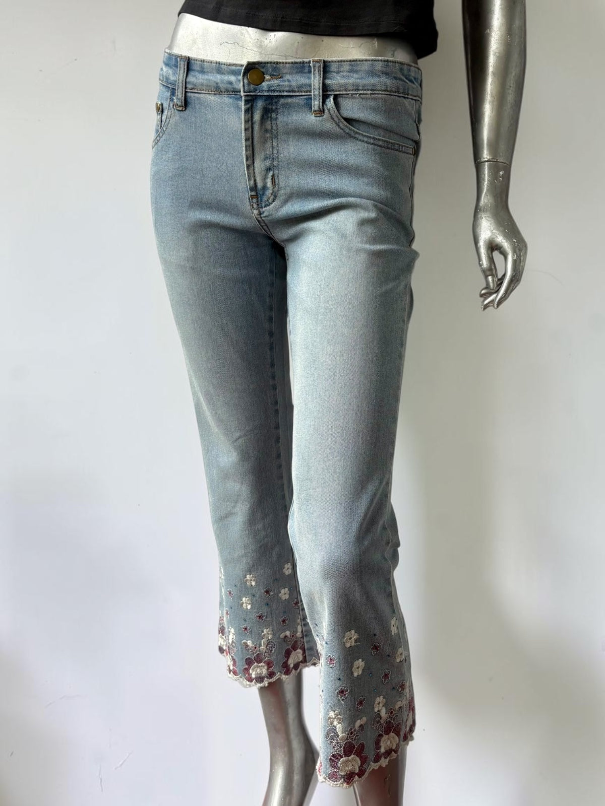 Vintage jeans scalloped hem detail