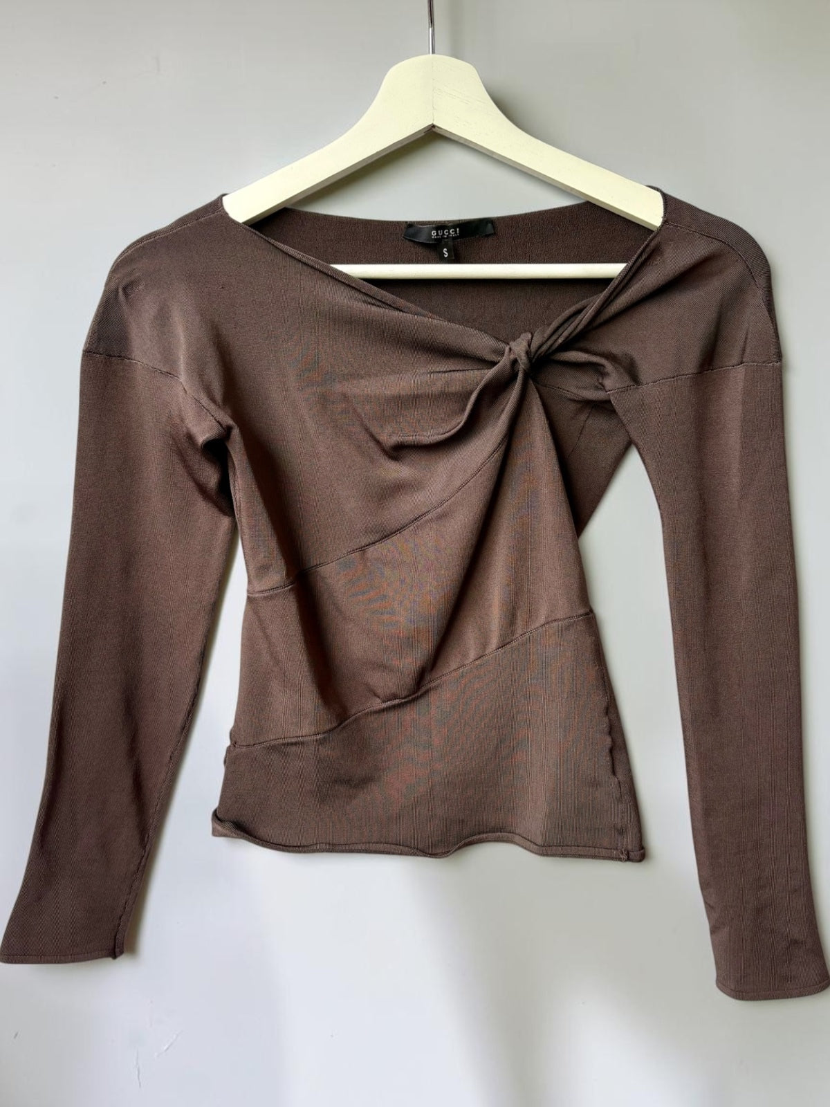 Vintage Gucci brown ribbed top twist front neckline